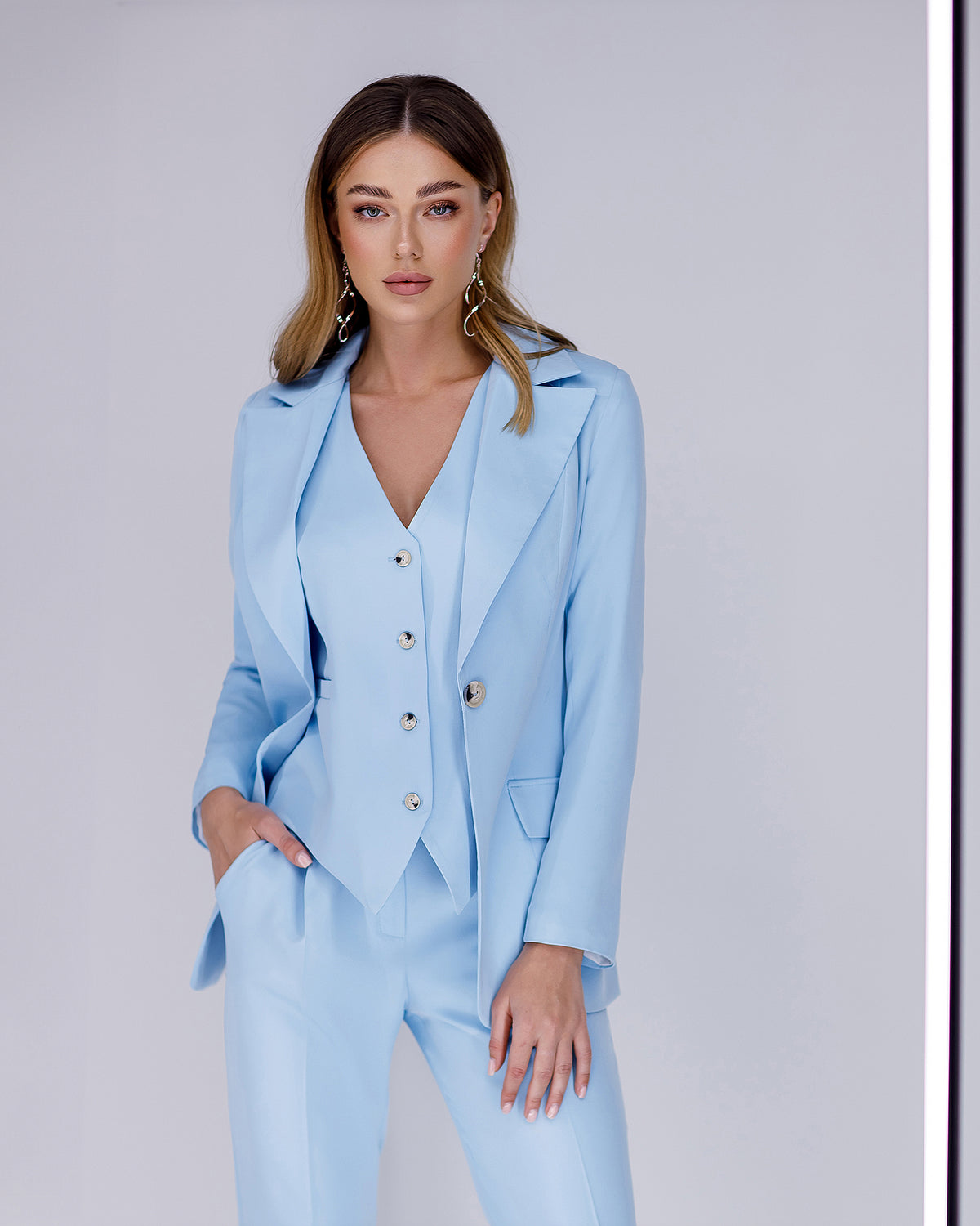 Sky-Blue Office Regular-Fit 3-Piece Suit – ELAGIA