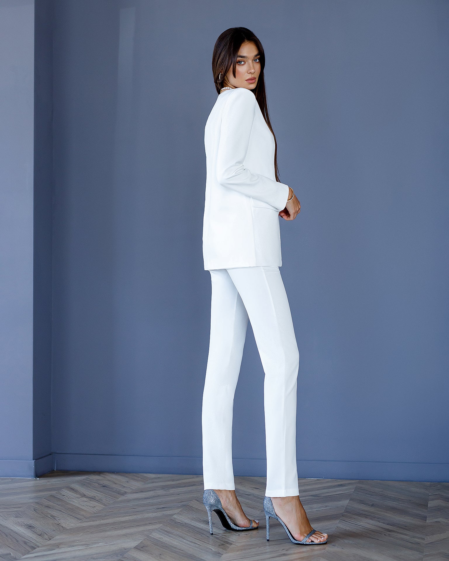 White Collarless Suit 2-Piece