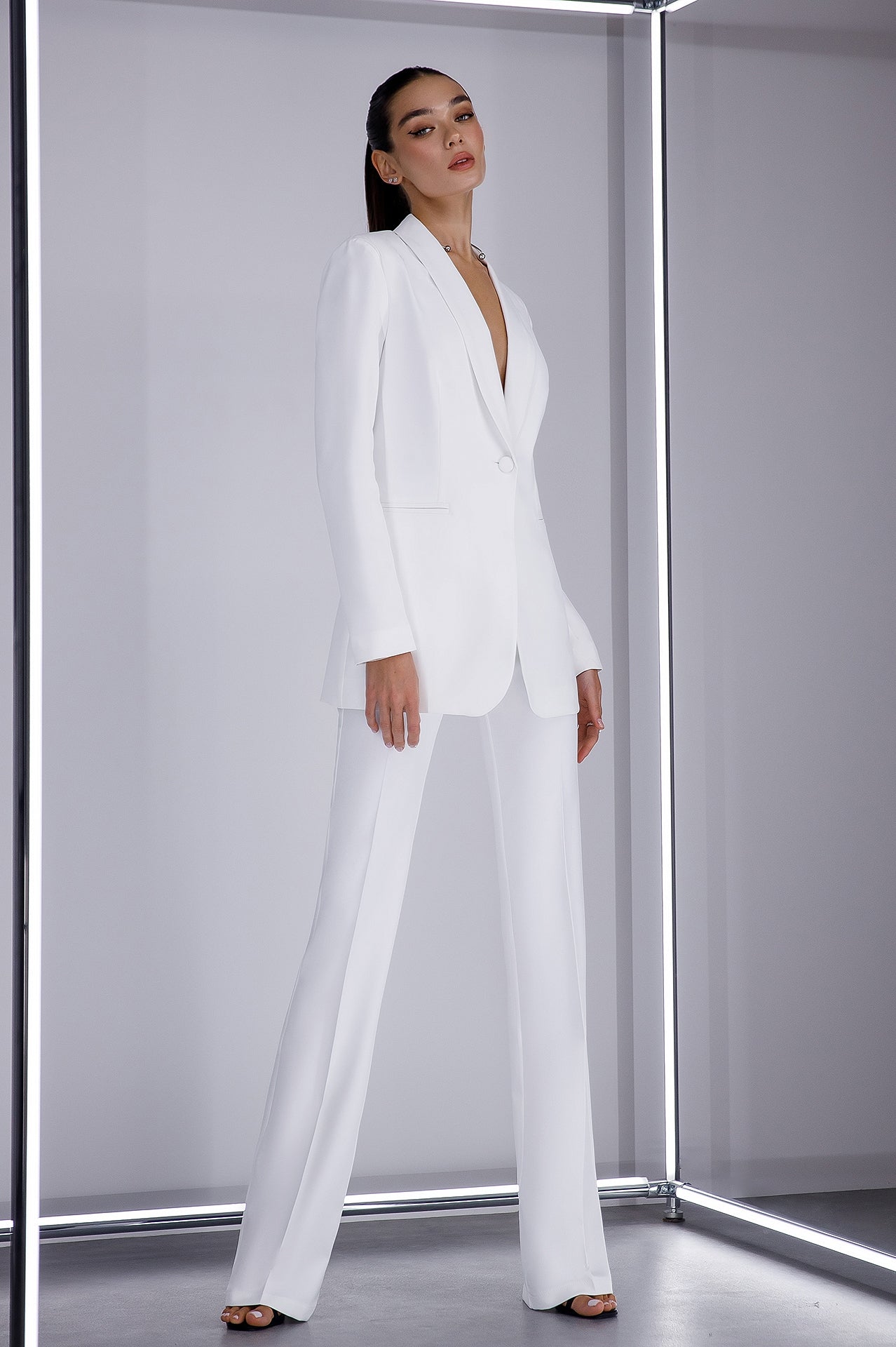 White Shawl Lapel Suit 2-Piece