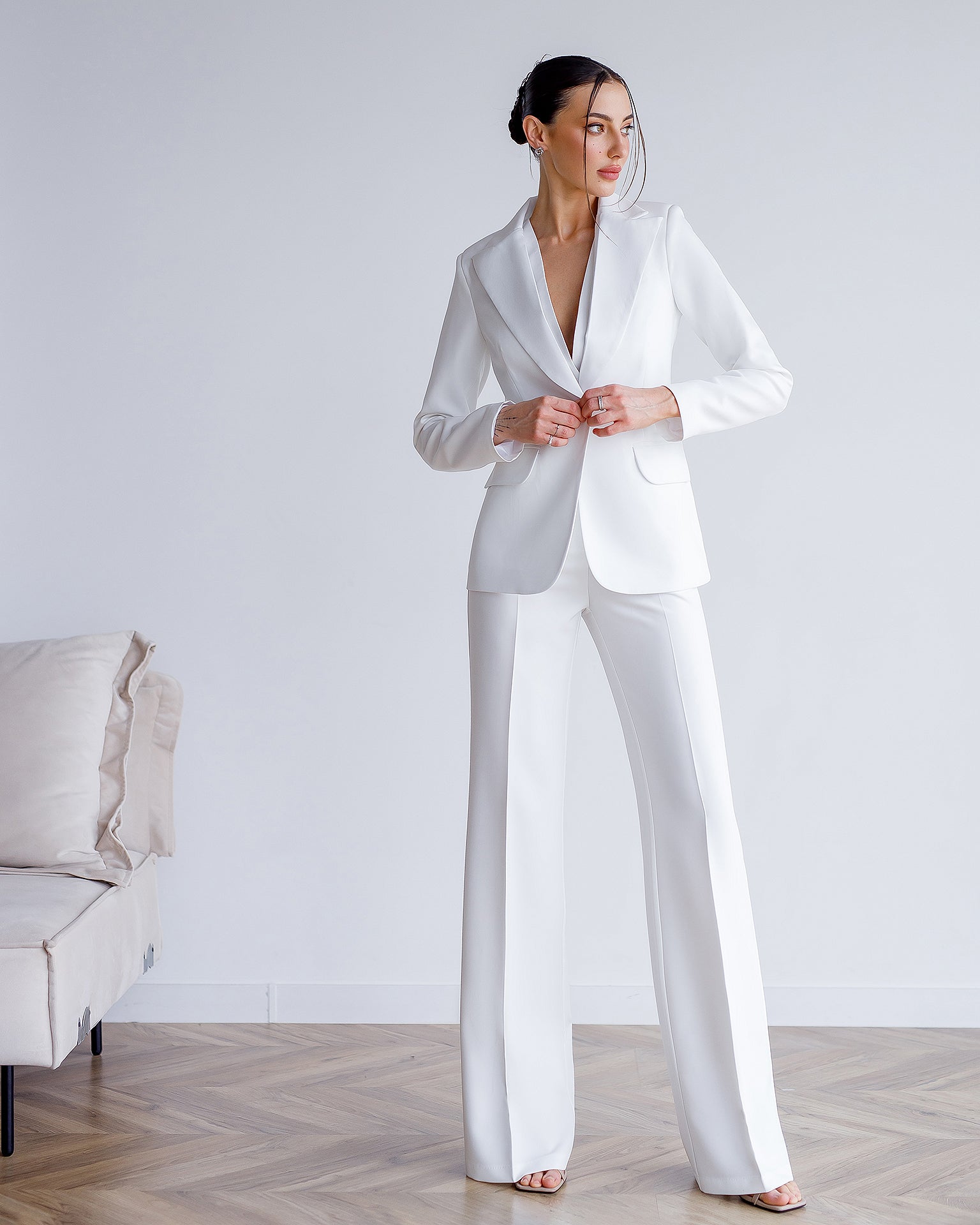 White Single-Breasted Suit 3-Piece – ELAGIA
