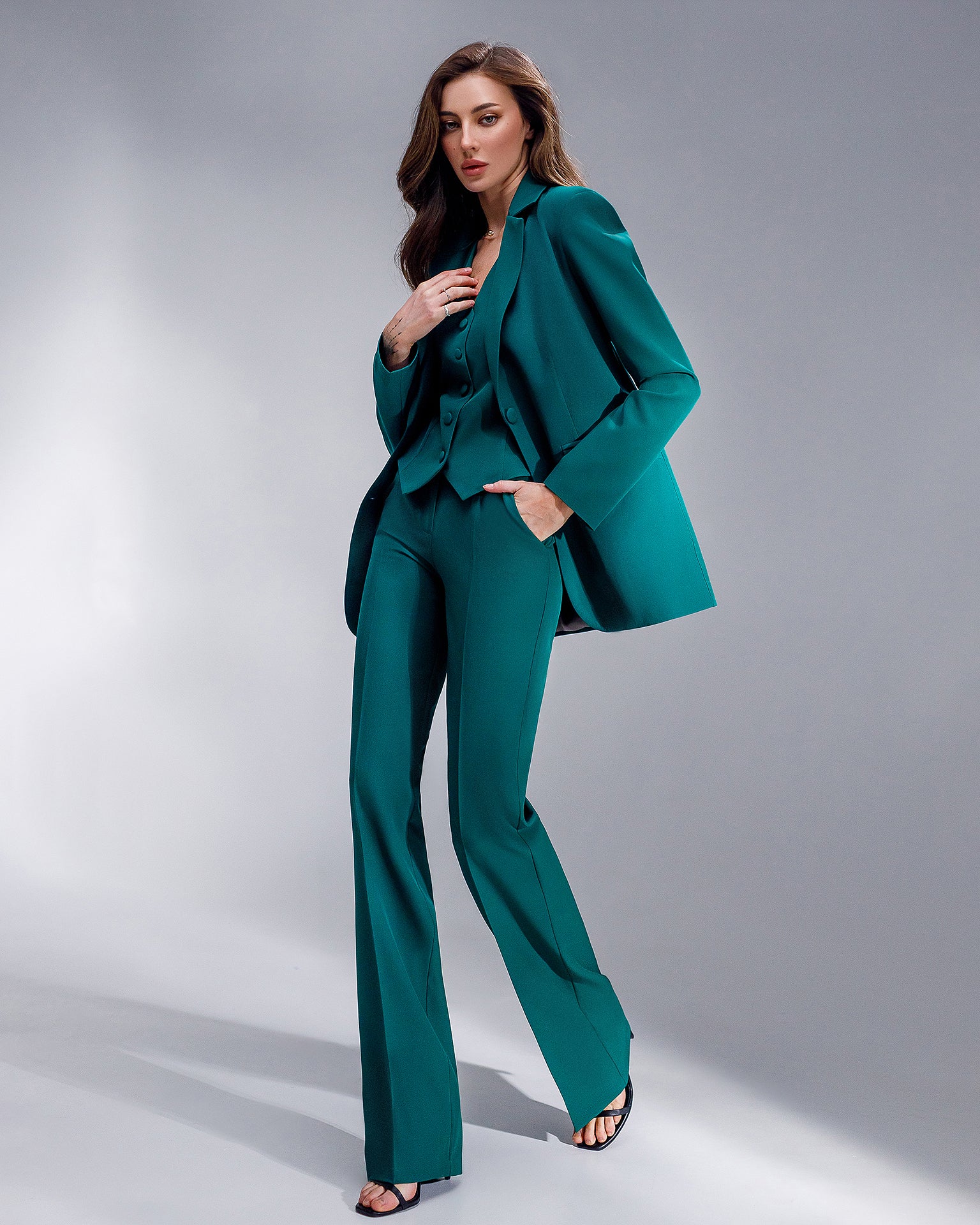 Emerald Regular-Fit 3-Piece Suit