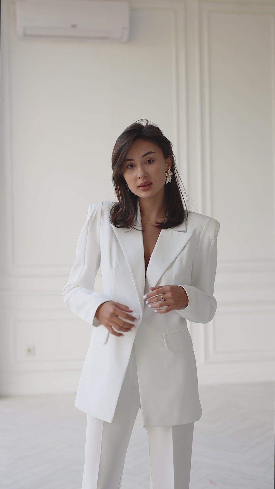White Single-Breasted Suit 2-Piece