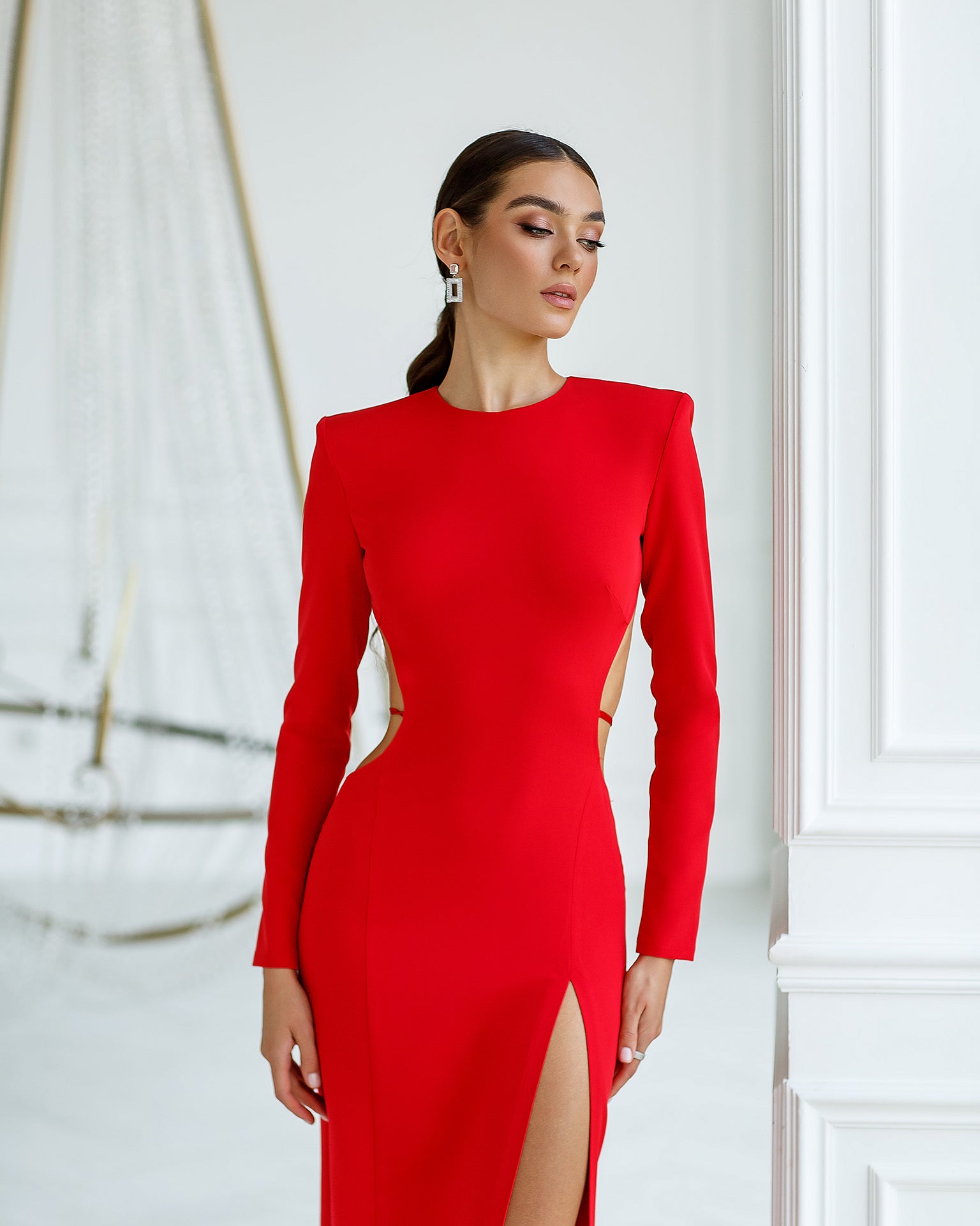 Red Backless Long Sleeve Midi Dress