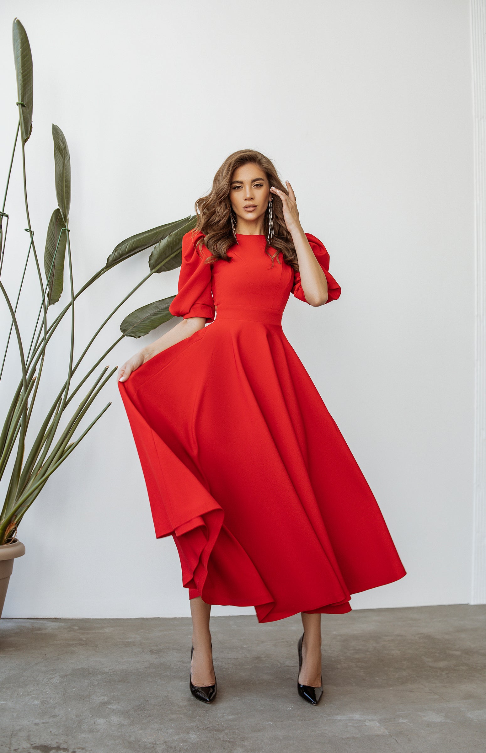 Red Backless Puff-Sleeve Midi Dress