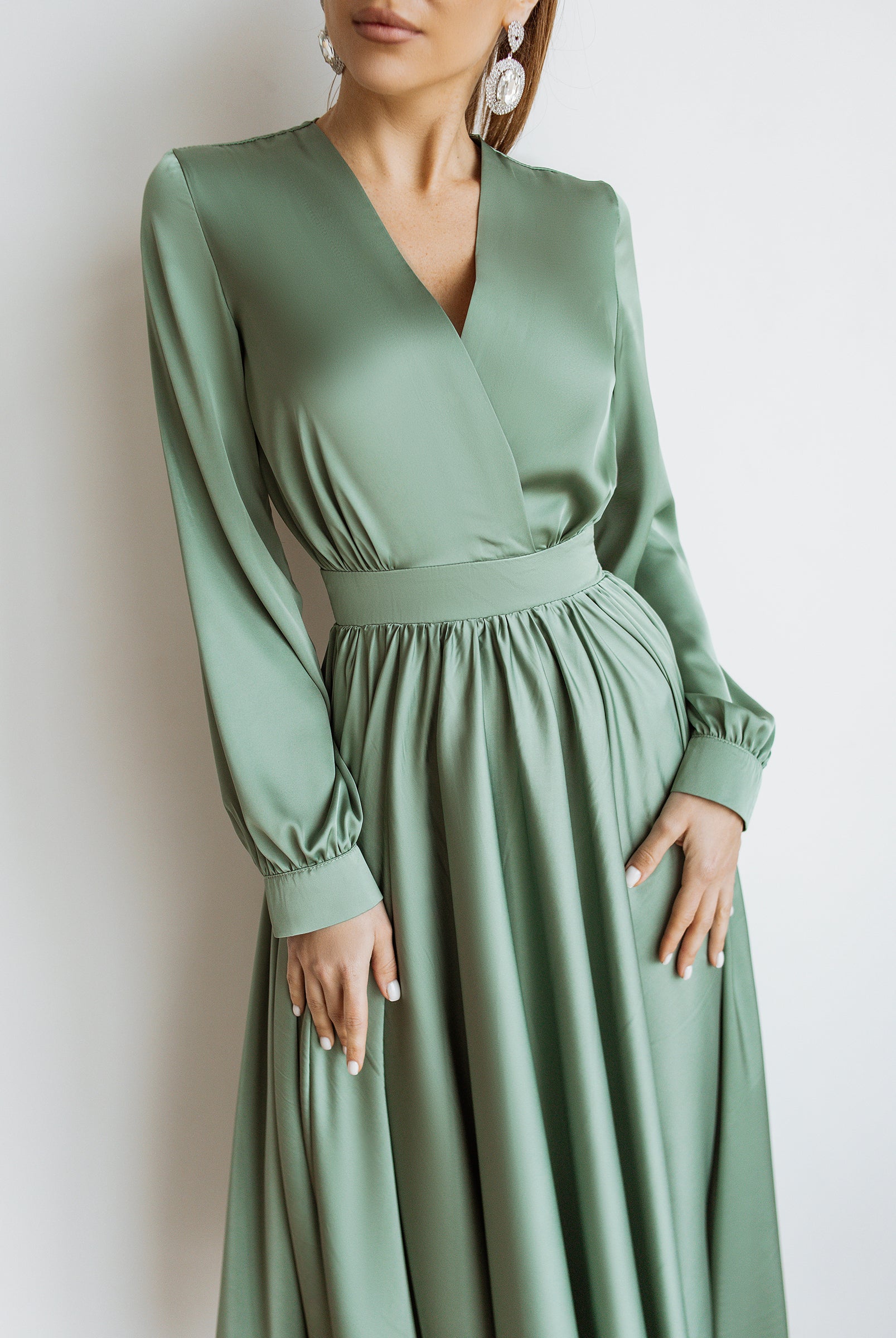 Olive green maxi dress long sleeve best sale