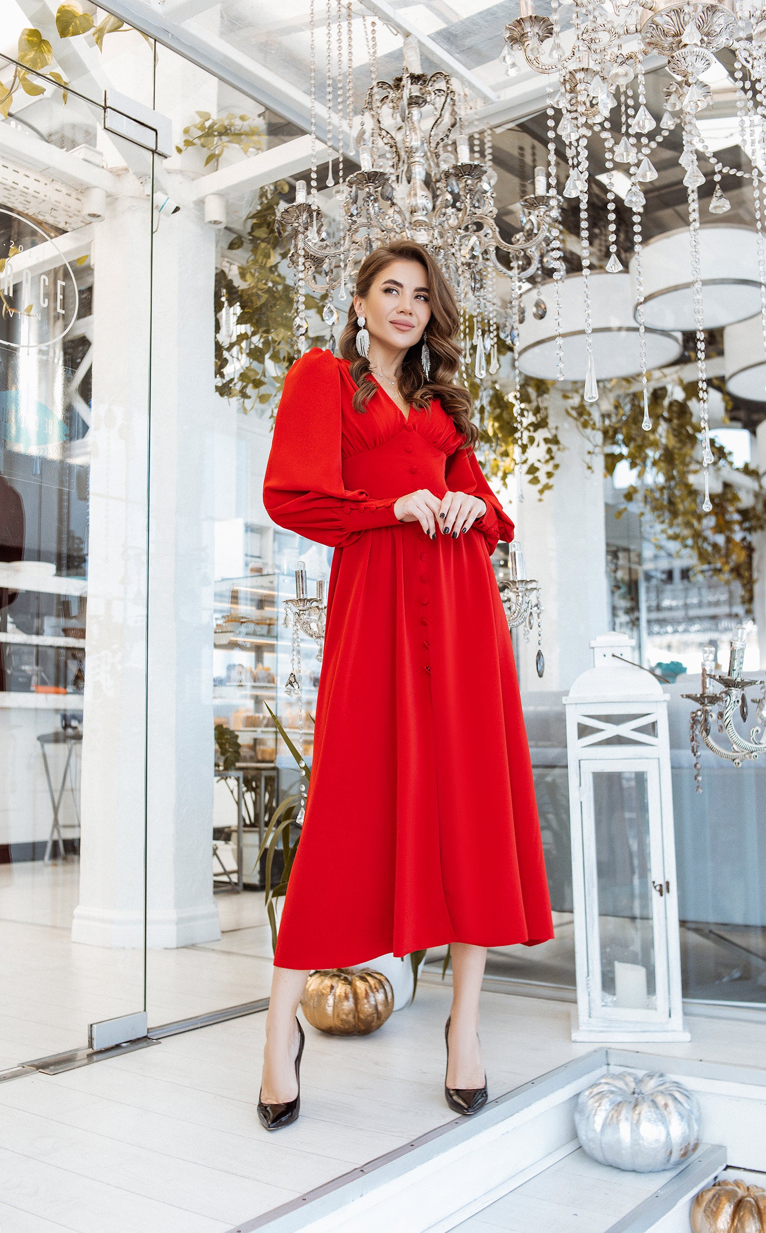 Red V-neck Buttoned Puff-Sleeve Midi Dress