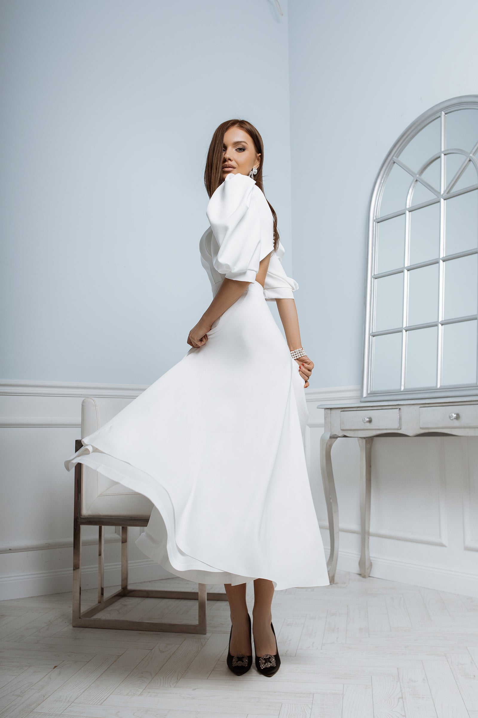 White Backless Puff-Sleeve Midi Dress