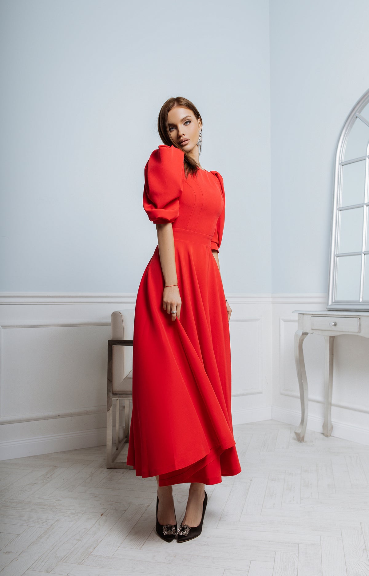 Alluring Style Red Backless Puff-Sleeve Midi Dress - Flowy Alluring Style – ELAGIA